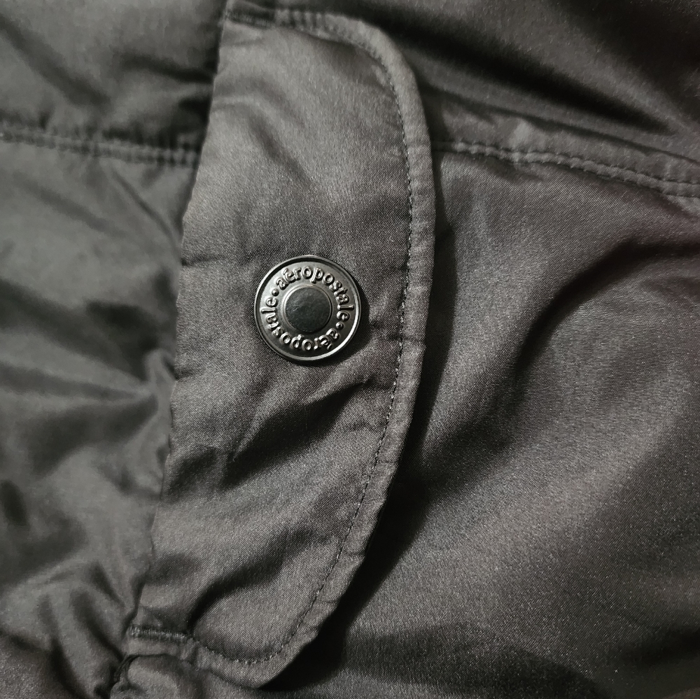 Puffer Vest - Picture 13 of 13